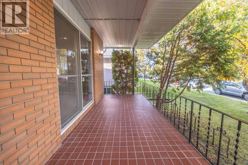 53 Kentish Drive SW, Calgary, photo 4