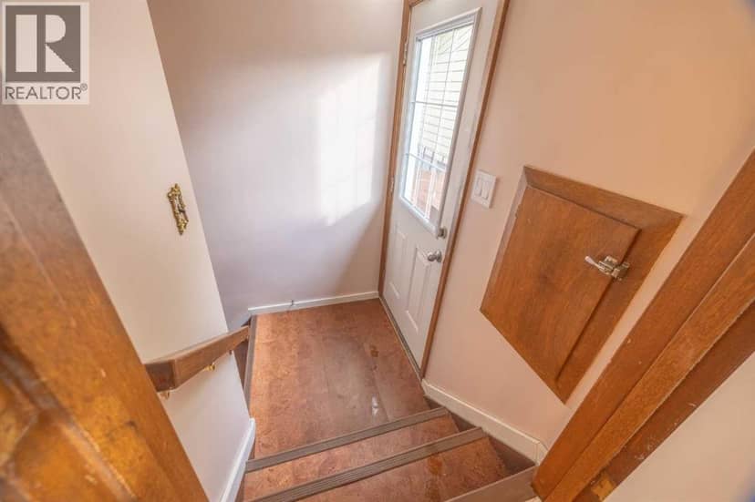 53 Kentish Drive SW — photo 20 of 40
