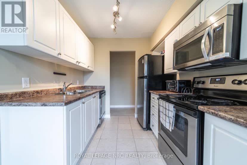 301 - 6400 Huggins Street, Niagara Falls, photo 8