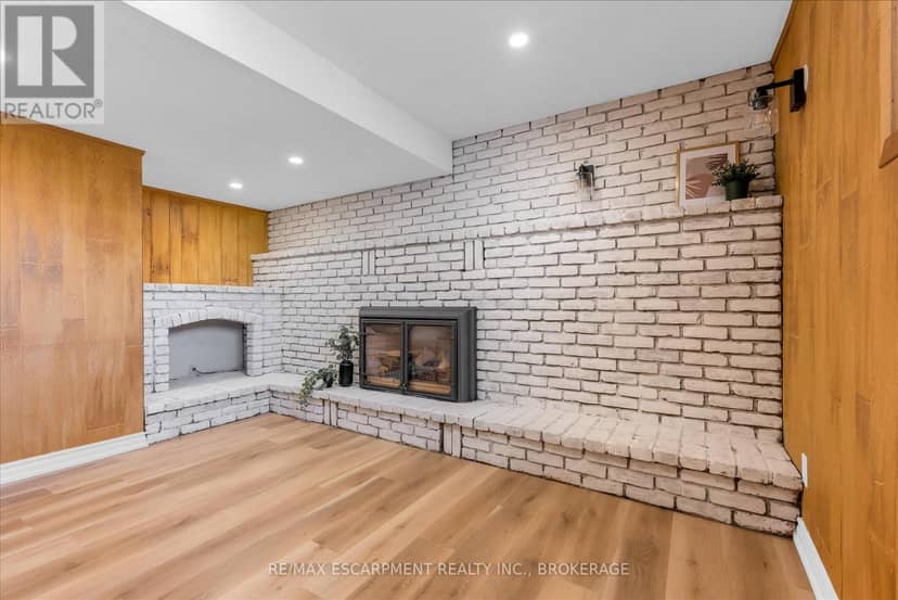 49 Grove Avenue — photo 23 of 40