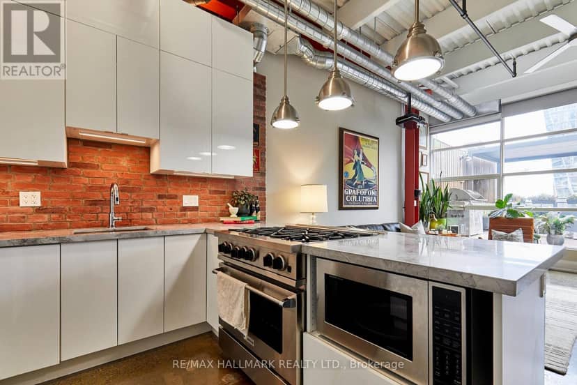 412 - 383 Adelaide Street E — photo 10 of 35