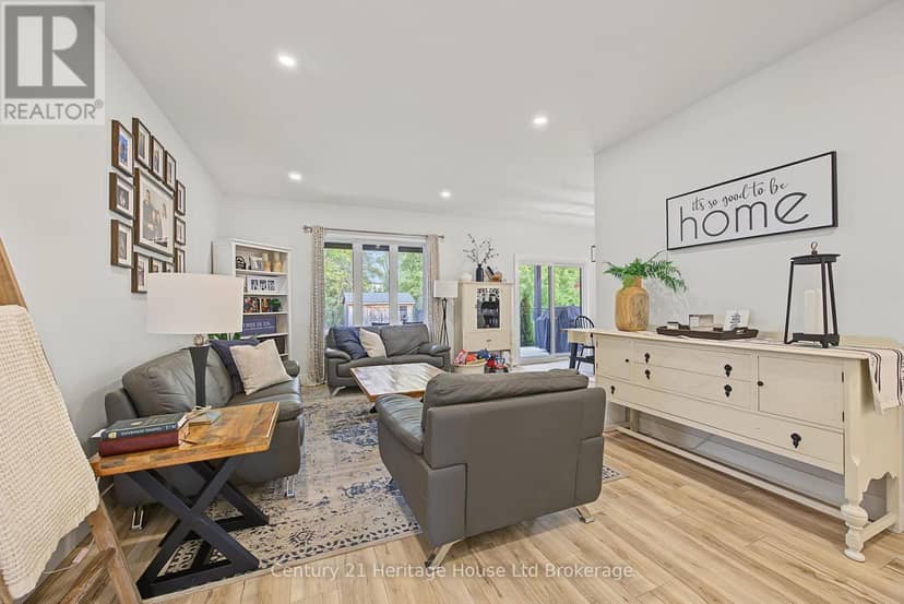 26 Brookside Lane — photo 10 of 40