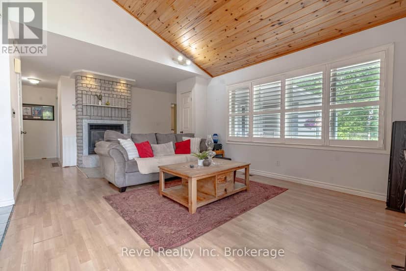 36 Tebby Boulevard — photo 18 of 40