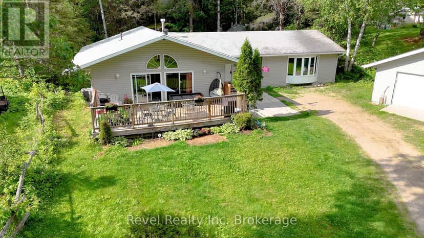 36 Tebby Boulevard — photo 2 of 40
