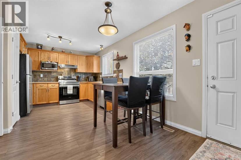 509 Gateway Crescent S — photo 12 of 40