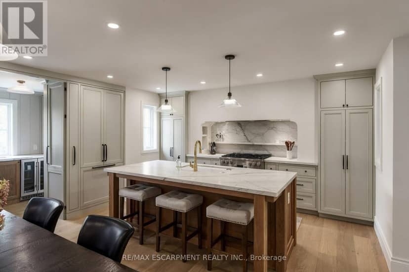 890 Forest Glen Avenue — photo 9 of 40