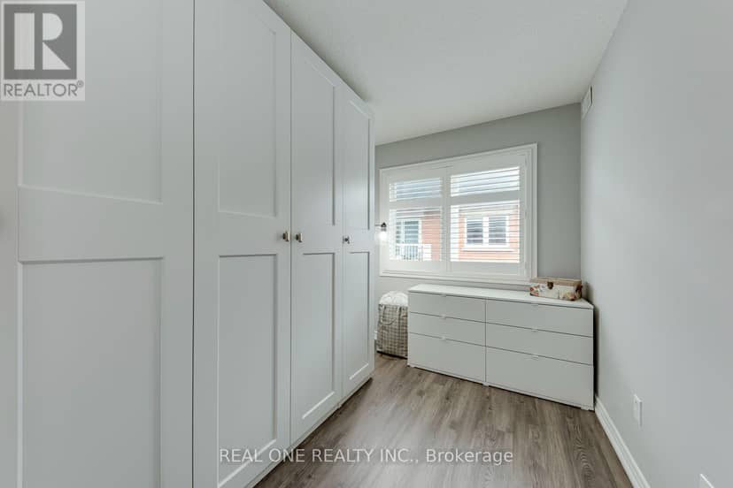 707 - 1701 Lampman Avenue — photo 34 of 37