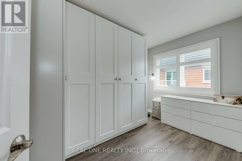 707 - 1701 Lampman Avenue — photo 35 of 37