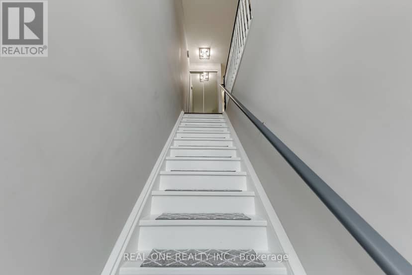 707 - 1701 Lampman Avenue, Burlington, photo 7