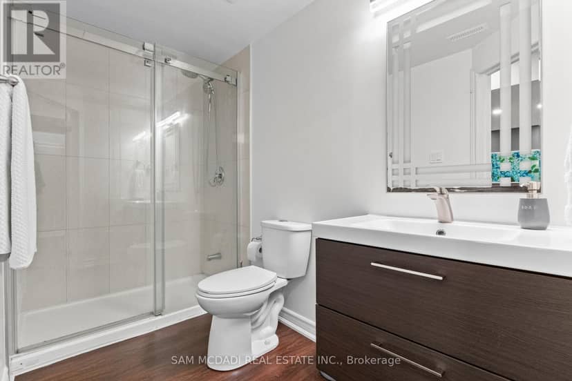 195 Holmes Crescent — photo 29 of 34