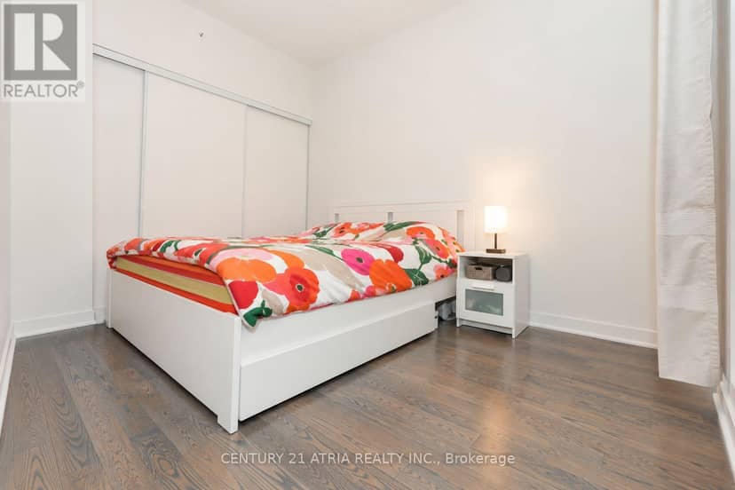 507 - 9201 Yonge Street — photo 12 of 25
