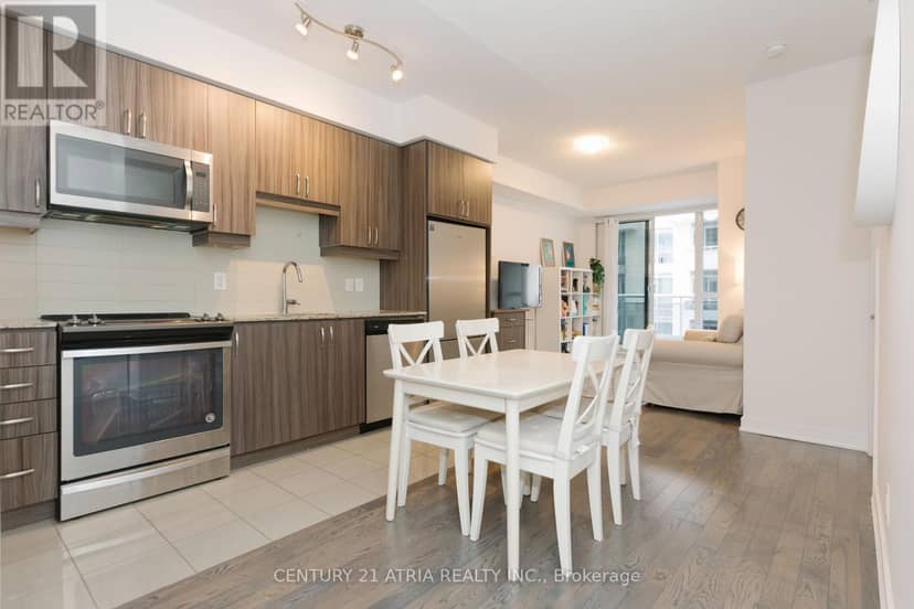 507 - 9201 Yonge Street — photo 15 of 25