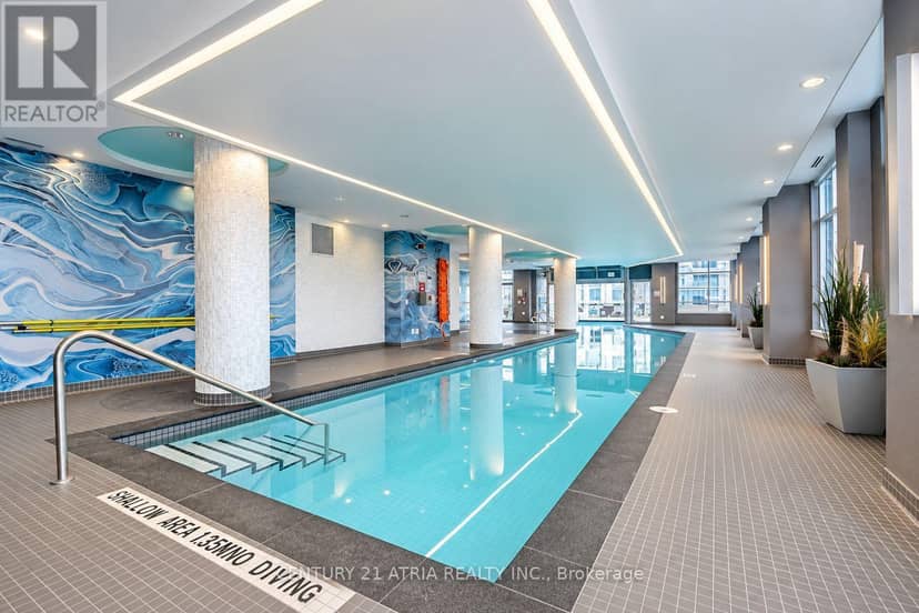 507 - 9201 Yonge Street — photo 7 of 25