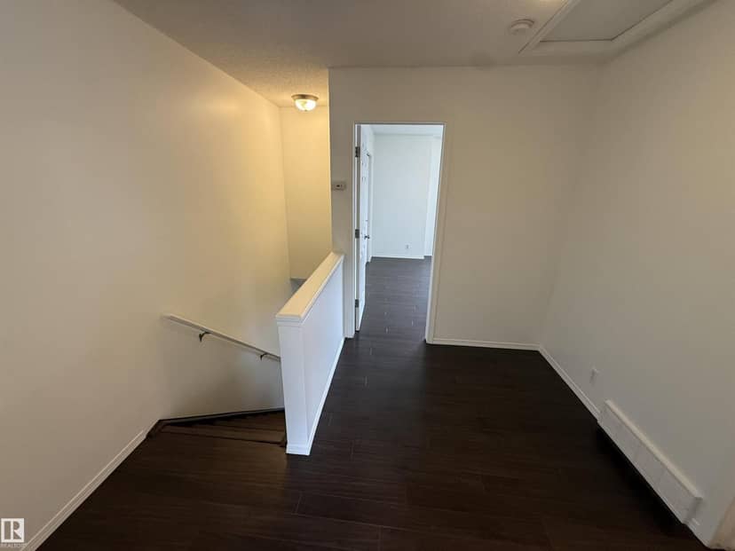 #8 3075 Trelle Cr NW — photo 27 of 40