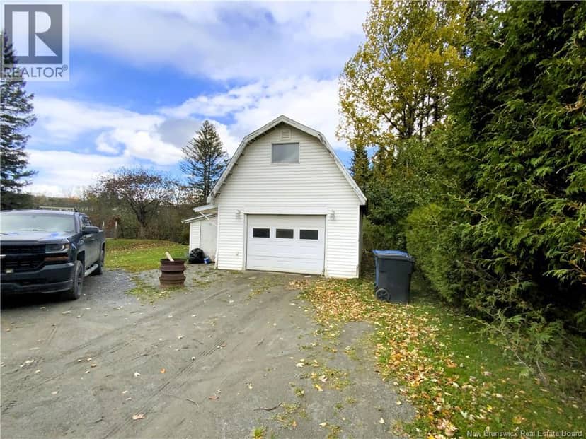 2123 Commerciale Street — photo 17 of 17