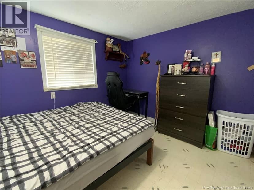 2123 Commerciale Street — photo 12 of 17