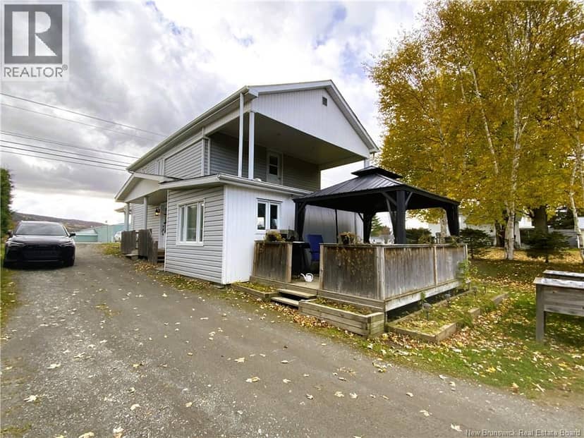 2123 Commerciale Street — photo 16 of 17