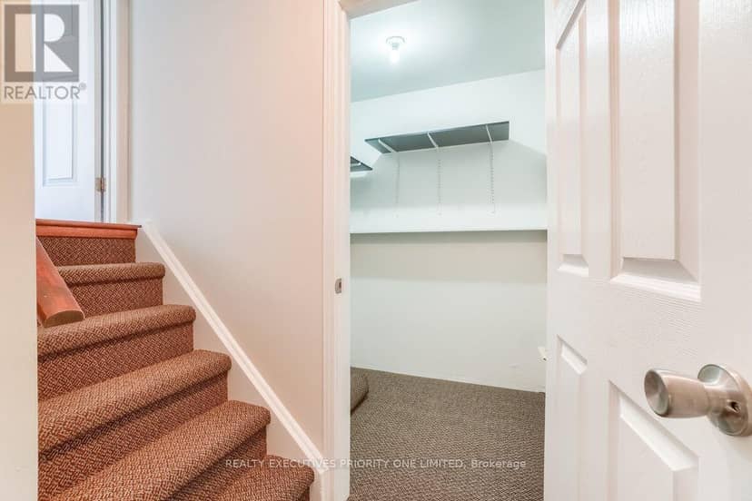 17 Drake Drive — photo 33 of 40