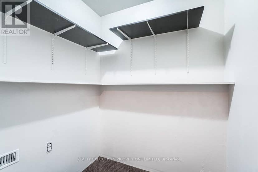 17 Drake Drive — photo 34 of 40