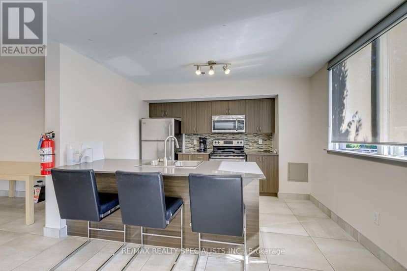 103 - 812 Landsdowne Avenue — photo 24 of 29