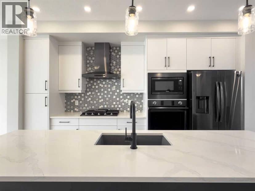 204, 81 Greenbriar Place NW, Calgary, photo 4