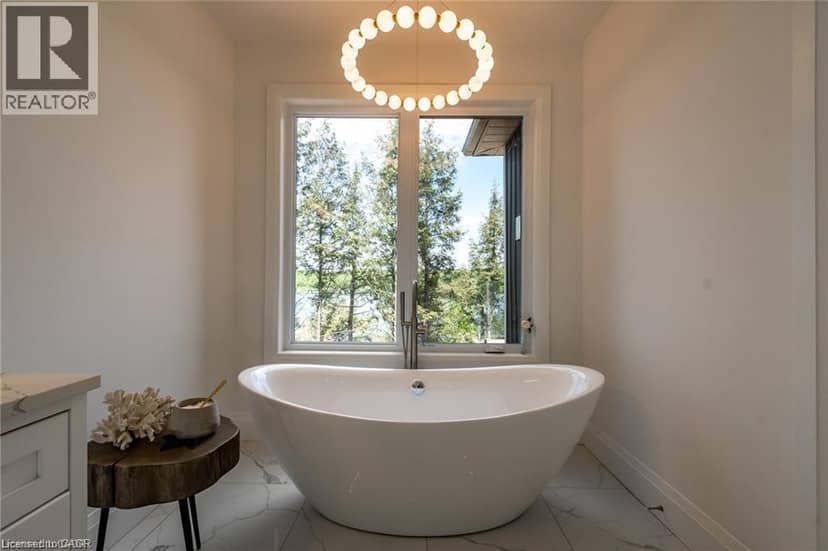 1052 WALTON Avenue — photo 23 of 38