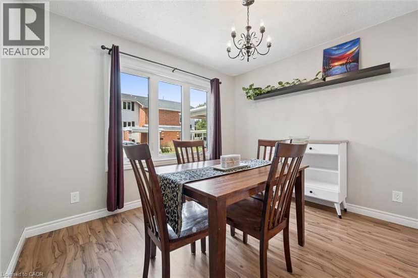 431 KEATS Way Unit# 3 — photo 7 of 36