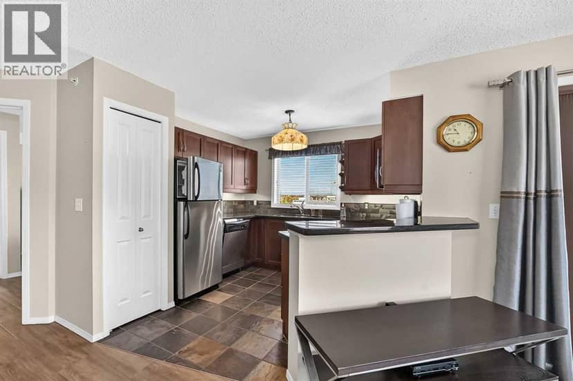 1420, 505 Railway Street W, Cochrane, photo 4