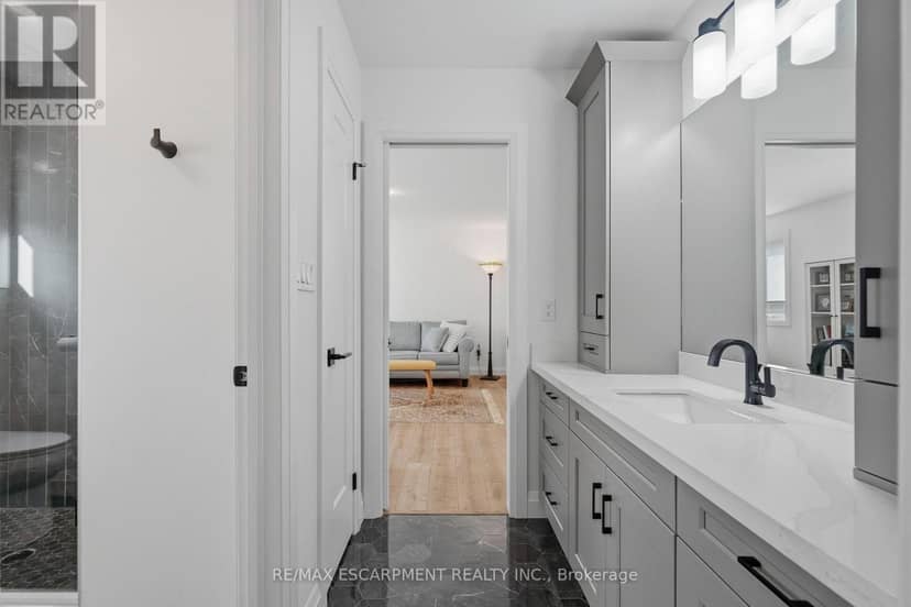 15 Saint Anthony Place — photo 33 of 40