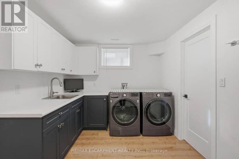 15 Saint Anthony Place — photo 37 of 40