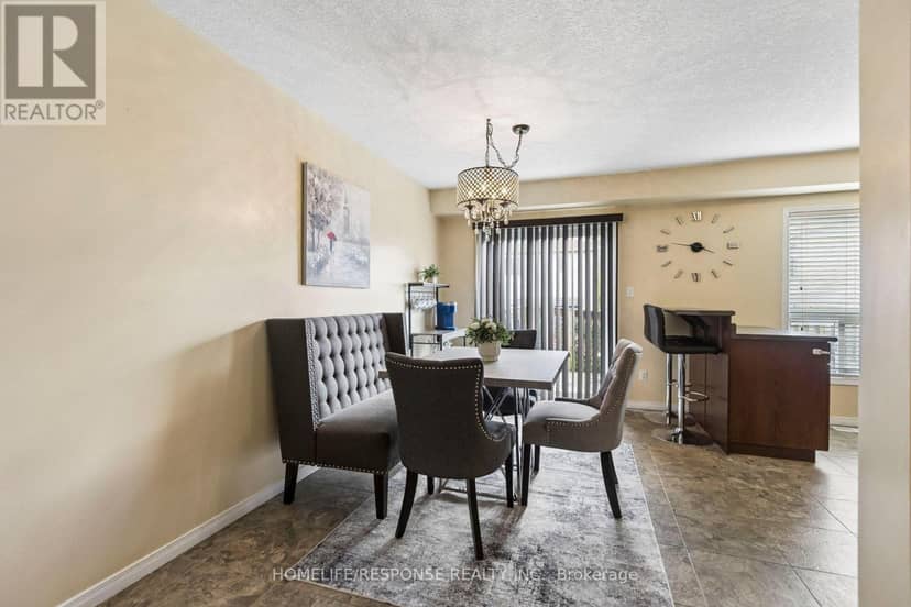 222 Sophia Crescent — photo 14 of 40