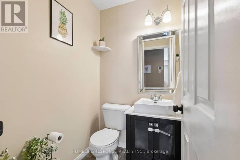 222 Sophia Crescent — photo 15 of 40