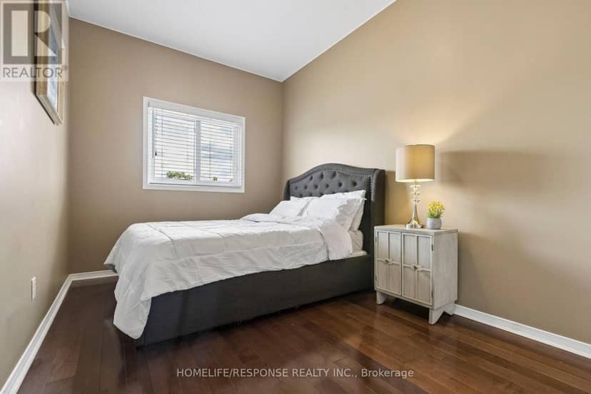 222 Sophia Crescent — photo 24 of 40