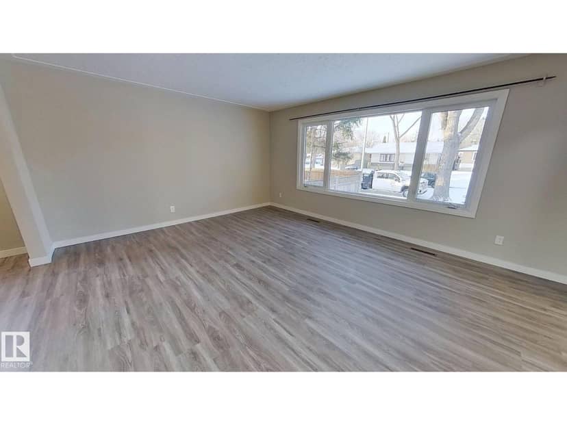 12211 52 ST NW NW, Edmonton, photo 3