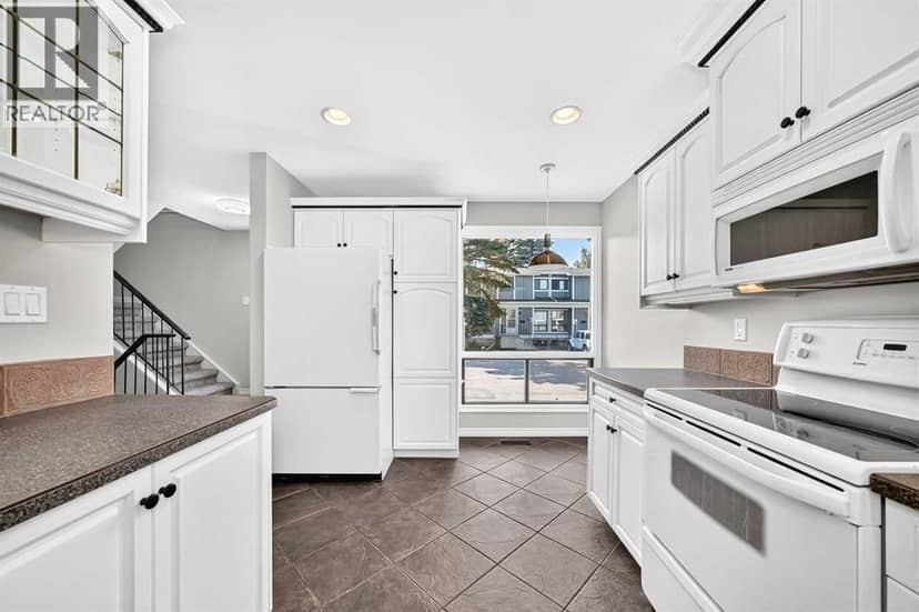 15, 2210 Oakmoor Drive SW, Calgary, photo 8