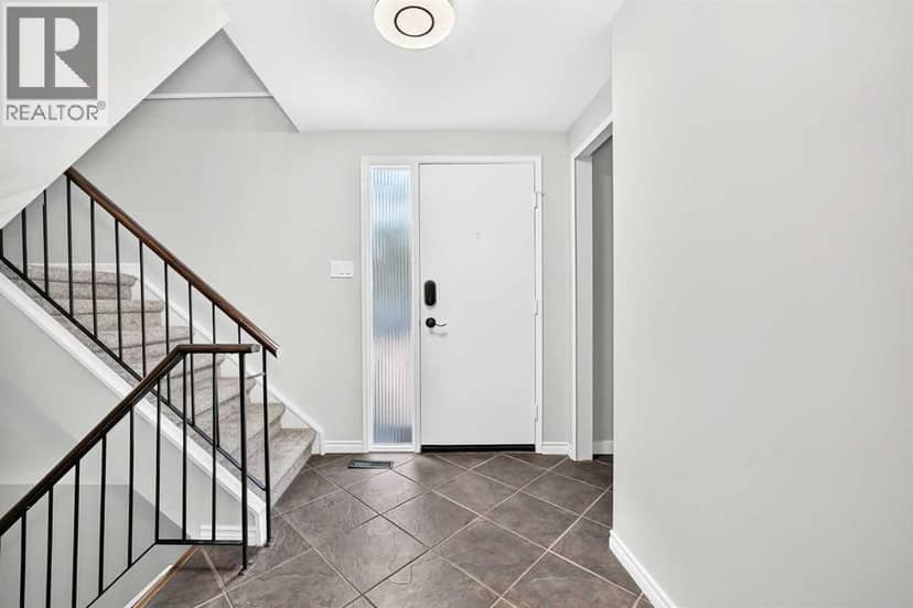 15, 2210 Oakmoor Drive SW, Calgary, photo 4