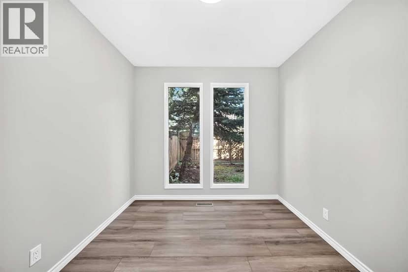 15, 2210 Oakmoor Drive SW — photo 11 of 39