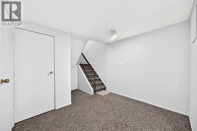 15, 2210 Oakmoor Drive SW — photo 34 of 39