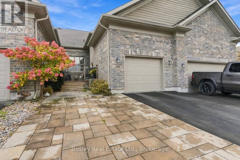 928 John Fairhurst Boulevard — photo 37 of 40