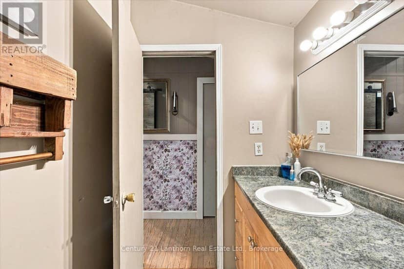 13056 Highway 62 — photo 26 of 40