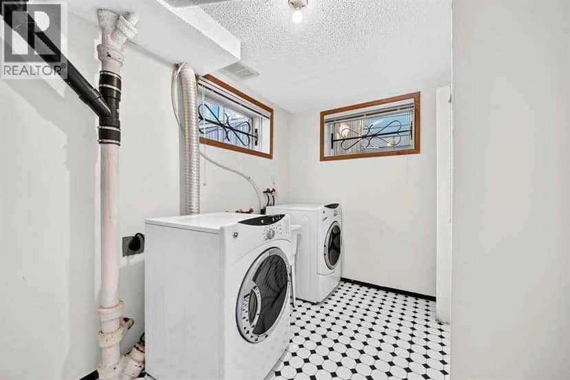 2208 Capitol Hill Crescent NW — photo 39 of 40