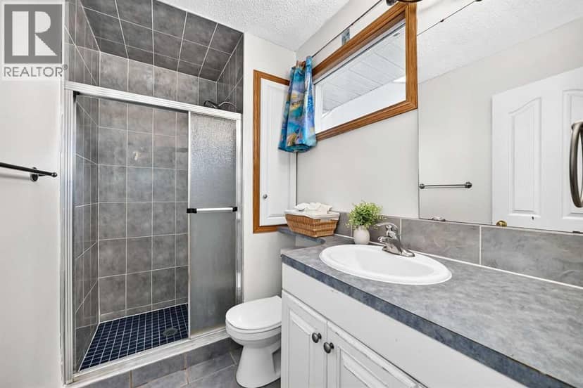 2208 Capitol Hill Crescent NW — photo 13 of 40