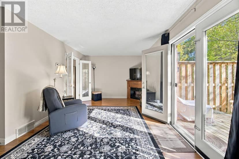 36 - 50 Chapman Court — photo 18 of 39