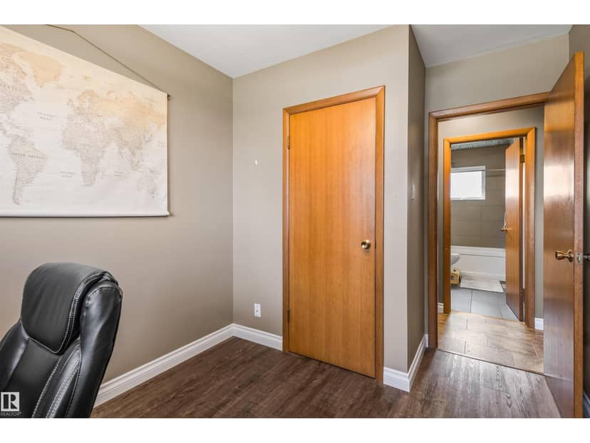 6207 85 AV NW — photo 27 of 40