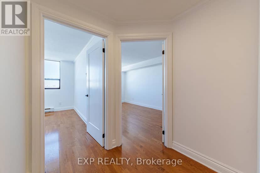 1004 - 1440 Heron Road — photo 14 of 23
