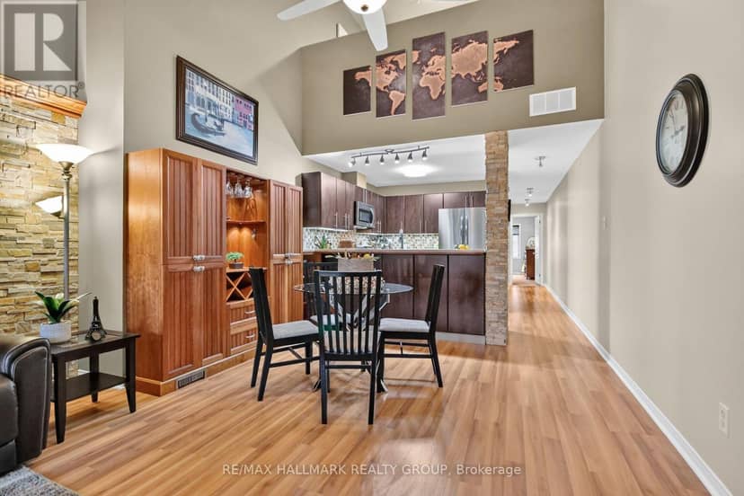 10E Daybreak Street — photo 17 of 39