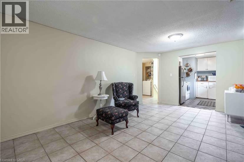 374 UPPER WENTWORTH Street — photo 16 of 40