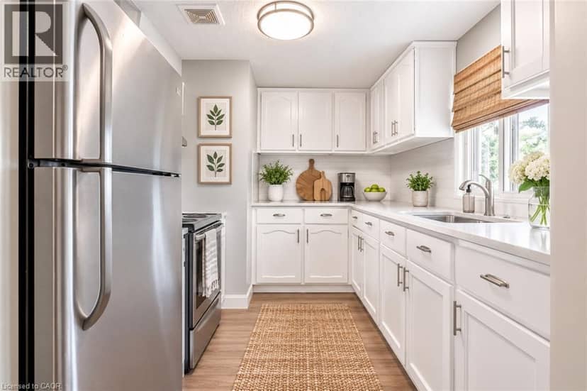 374 UPPER WENTWORTH Street — photo 17 of 40