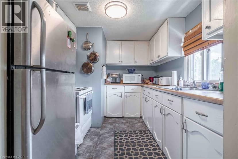 374 UPPER WENTWORTH Street — photo 18 of 40
