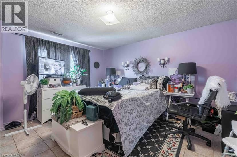 374 UPPER WENTWORTH Street — photo 26 of 40